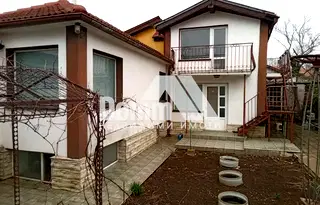 Къща в Добрич, Каварна