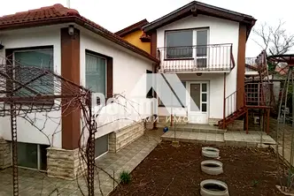Къща в Добрич, Каварна