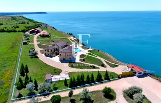 Къща в Добрич, Каварна