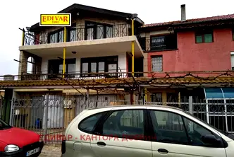 Къща в Добрич, Каварна