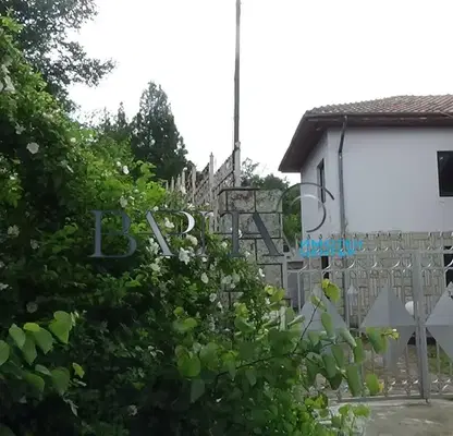 Снимка 4 — Къща в Добрич, Каварна