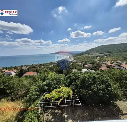 Снимка 5 — Вила с 3 спални и морска гледка в к.к. Албена