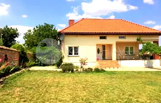 Къща в Добрич, с. Бежаново