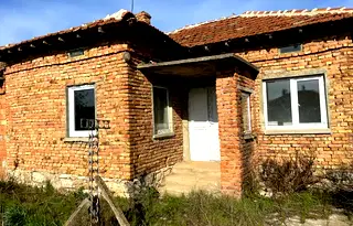 Къща в Добрич, с. Божурово