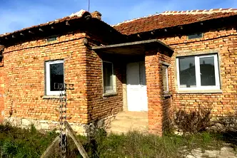 Къща в Добрич, с. Божурово