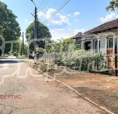 Снимка 5 — Къща в Добрич, с. Царичино