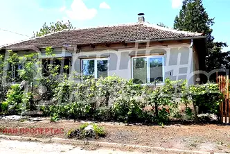 Къща в Добрич, с. Царичино