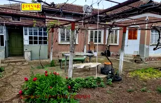 Къща в Добрич, с. Дъбовик