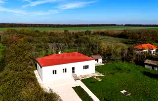 Къща в Добрич, с. Дъбрава