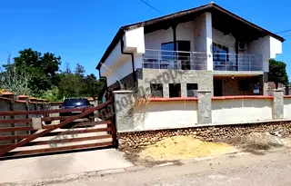 Къща в Добрич, с. Гурково