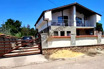 Къща в Добрич, с. Гурково