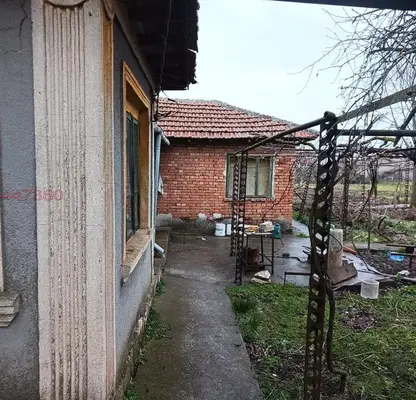Снимка 3 — Къща в Добрич, с. Гурково
