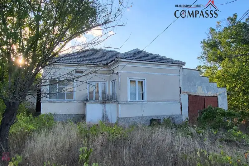 House in Oblast Dobrich, Izvorovo