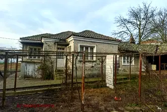 Къща в Добрич, с. Карапелит