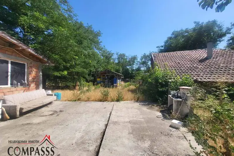 Къща в Добрич, с. Кардам