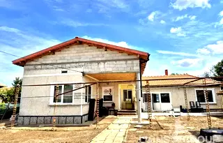 Къща в Добрич, с. Коларци