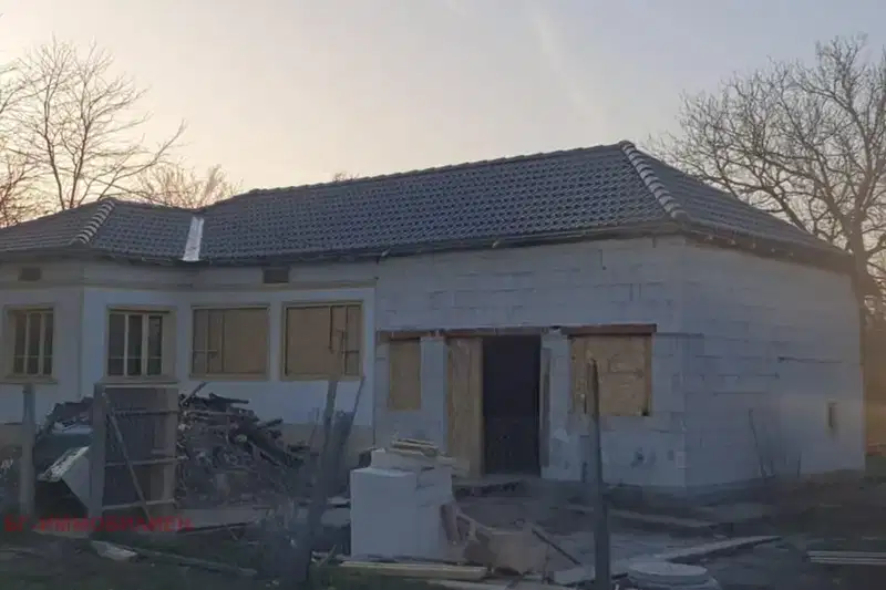 House in Oblast Dobrich, Konare