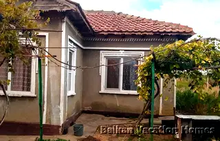 Къща в Добрич, с. Крушари