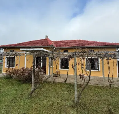 Photo 3 — House in Oblast Dobrich, Lyulyakovo