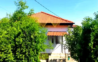 Къща в Добрич, с. Орлова могила