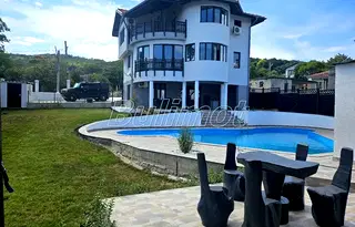 Къща в Добрич, с. Рогачево