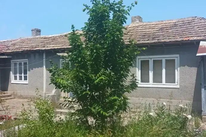 House in Oblast Dobrich, Smin
