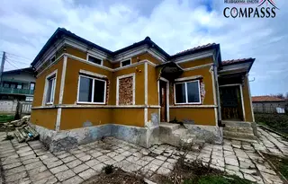 Къща в Добрич, с. Смолница