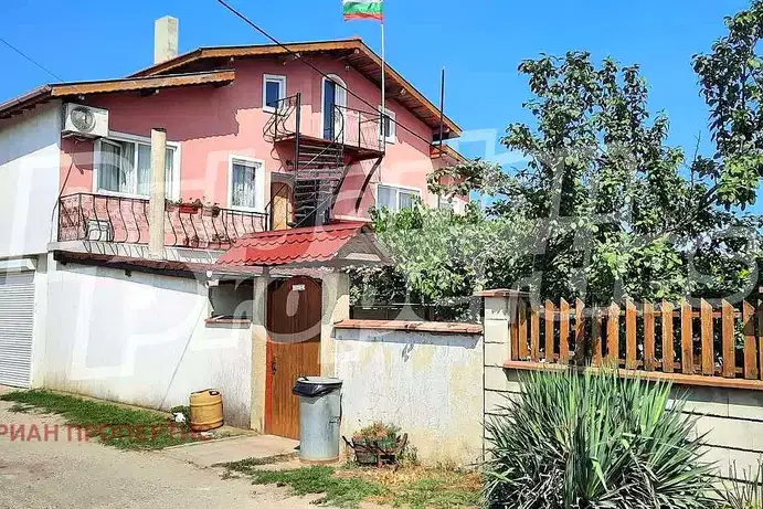 House in Oblast Dobrich, Sokolovo