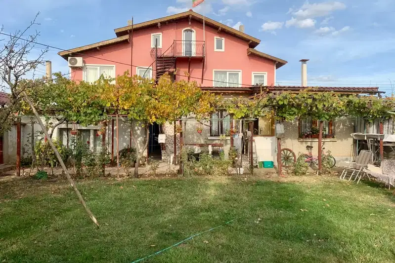 House in Oblast Dobrich, Sokolovo