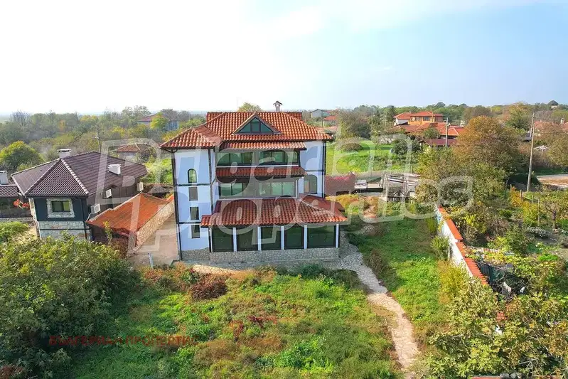 House in Oblast Dobrich, Tyulenovo
