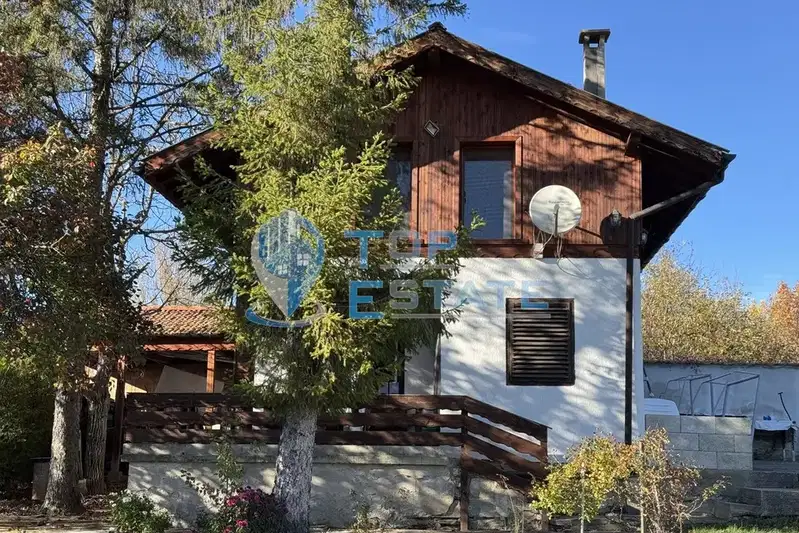 Two-storey house with 2 bedrooms in Dryanovo with a 620 sq m yard