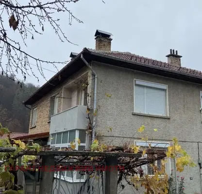 Photo 2 — House in Oblast Gabrovo, Plachkovci
