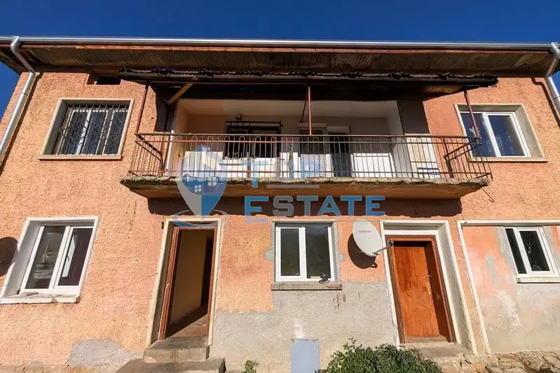 House in Oblast Gabrovo, Plachkovci