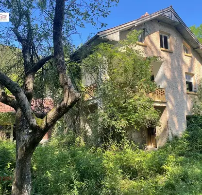 Photo 3 — House with large yard and river in Sevlievo, Gabrovo region