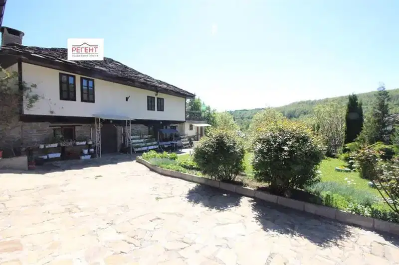 Къща в Габрово, с. Ангелов