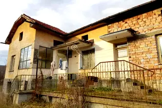 Къща в Габрово, с. Белица