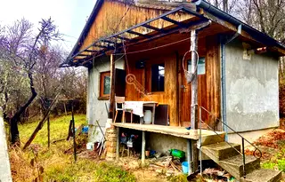 Къща в Габрово, с. Боженците
