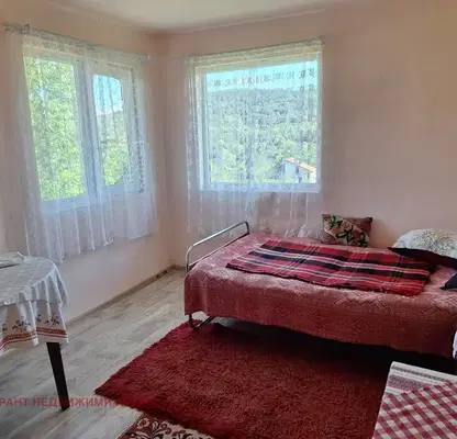 Photo 2 — House in Oblast Gabrovo, с. Брънеците