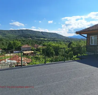 Photo 3 — House in Oblast Gabrovo, с. Брънеците