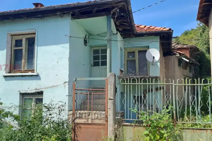 Къща в Габрово, с. Дамяново