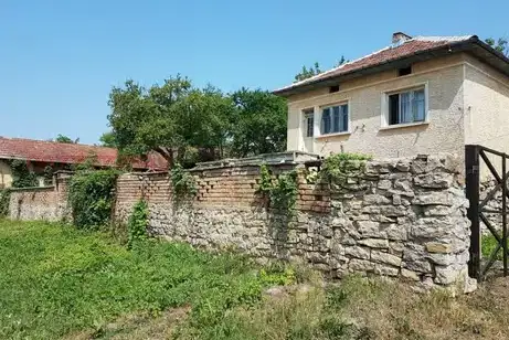 Къща в Габрово, с. Добромирка