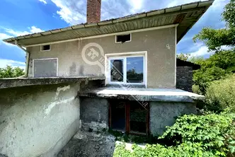 Къща в Габрово, с. Добромирка
