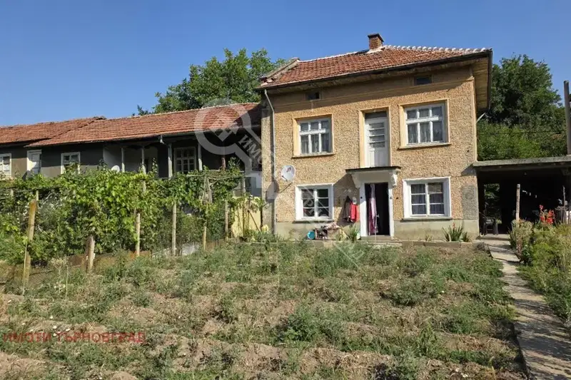 Къща в Габрово, с. Добромирка
