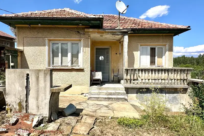 House in Oblast Gabrovo, Dobromirka