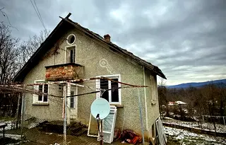 Къща в Габрово, с. Гарван