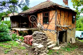 Къща в Габрово, с. Гарван