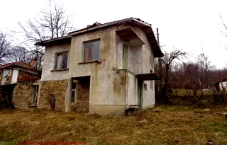 Къща в Габрово, с. Горнова могила