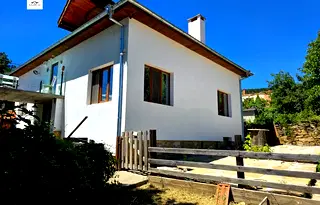 Къща в Габрово, с. Гостилица