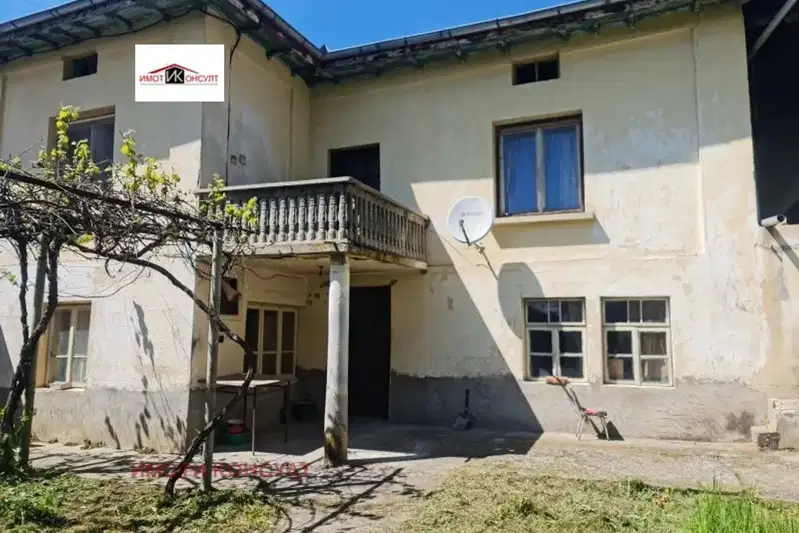 Къща в Габрово, с. Гостилица