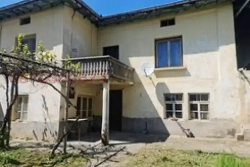 Къща в Габрово, с. Гостилица